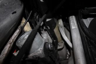 Peugeot 208  picture 23