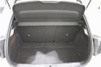 Peugeot 208  picture 16