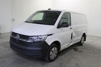 damaged passenger cars Volkswagen Transporter T6 2024/1