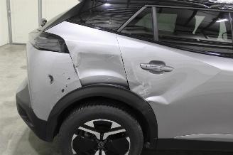 Peugeot 2008  picture 8