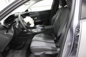 Peugeot 408  picture 11