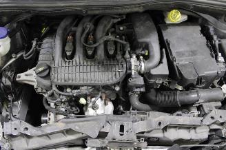 Peugeot 208  picture 15