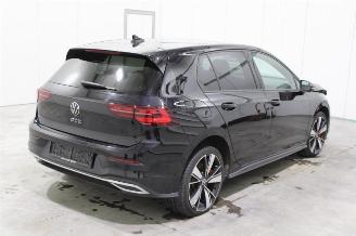 Volkswagen Golf  picture 3