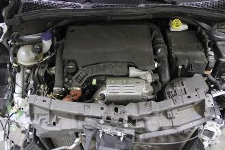 Peugeot 2008  picture 16