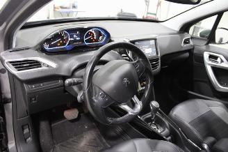 Peugeot 2008  picture 8