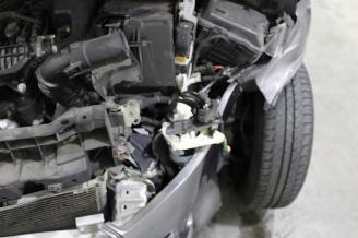 Peugeot 208  picture 20