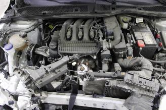 Peugeot 208  picture 16