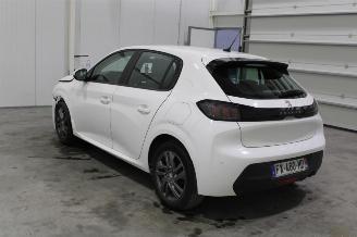 Peugeot 208  picture 4