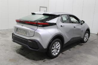 Toyota C-HR  picture 3