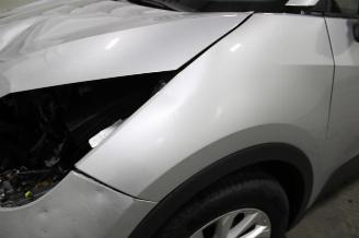 Toyota C-HR  picture 5