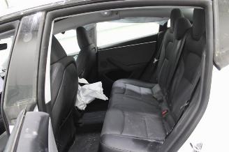 Tesla Model 3  picture 11