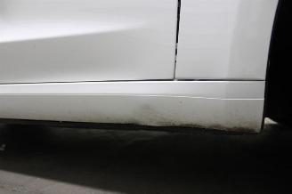 Tesla Model 3  picture 23