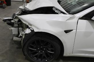 Tesla Model 3  picture 6