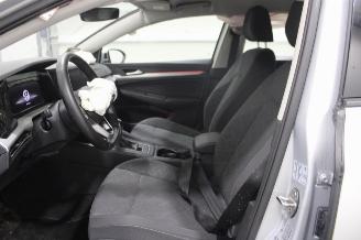 Volkswagen Golf  picture 10