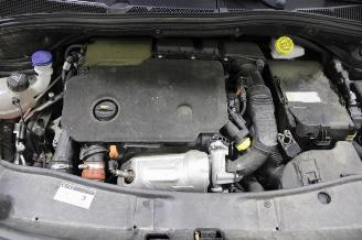 Peugeot 2008  picture 13