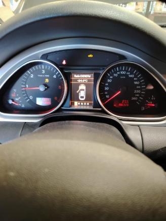 Audi Q7  picture 9