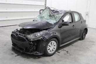 Salvage car Toyota Yaris  2023/11