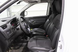 Renault Express  picture 10
