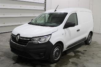 Damaged car Renault Express  2023/5