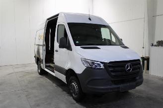 Mercedes Sprinter  picture 2