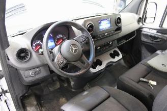 Mercedes Sprinter  picture 10