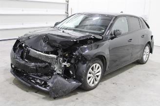 uszkodzony samochody osobowe Opel Astra  2022/12