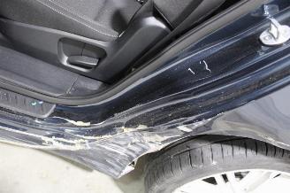 Kia Carens  picture 23