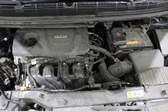 Kia Carens  picture 15