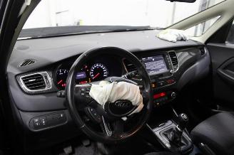 Kia Carens  picture 9