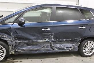 Kia Carens  picture 7