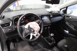 Renault Clio  picture 9