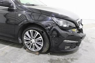 Peugeot 308  picture 7
