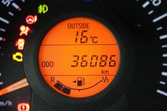 Peugeot 108  picture 12