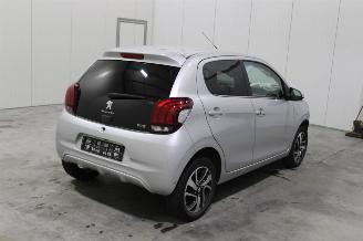 Peugeot 108  picture 3