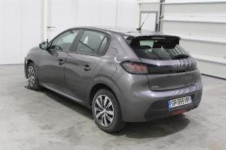 Peugeot 208  picture 4