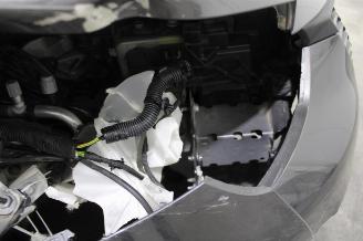 Peugeot 208  picture 21