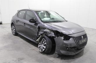 Peugeot 208  picture 2