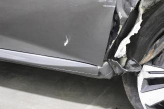 Peugeot 208  picture 19