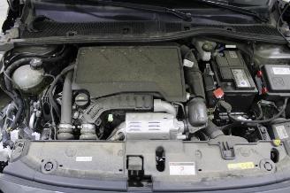 Peugeot 208  picture 14