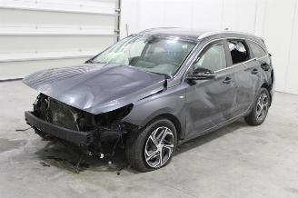 Schadeauto Hyundai I-30 i30 2022/5