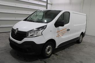 rozbiórka samochody osobowe Renault Trafic  2019/5