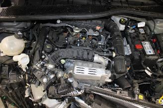 Peugeot 208  picture 14