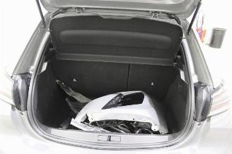 Peugeot 208  picture 20