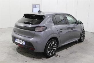Peugeot 208  picture 3