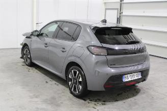 Peugeot 208  picture 4