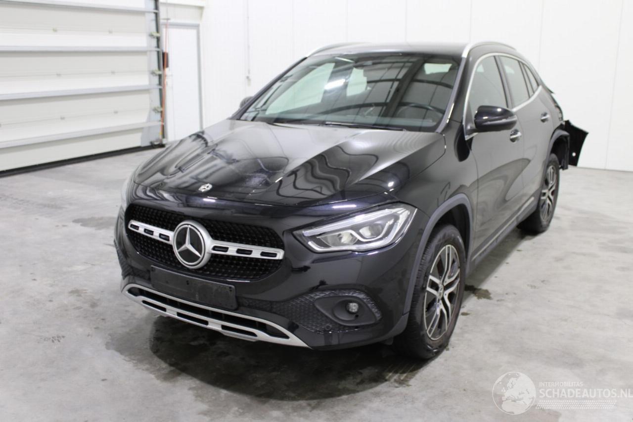 Mercedes GLA 200