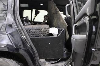 Land Rover Defender  picture 12