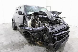 Land Rover Defender  picture 2