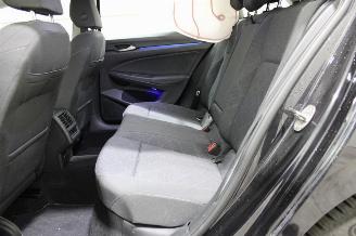 Volkswagen Golf  picture 11