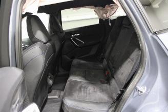 BMW iX1  picture 12